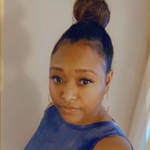 Meet your Posher, Kenisha